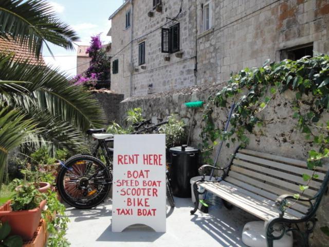 Apartments Haracic Hvar Town Buitenkant foto