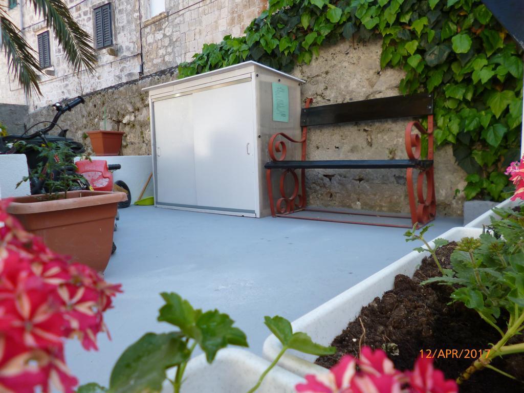 Apartments Haracic Hvar Town Buitenkant foto